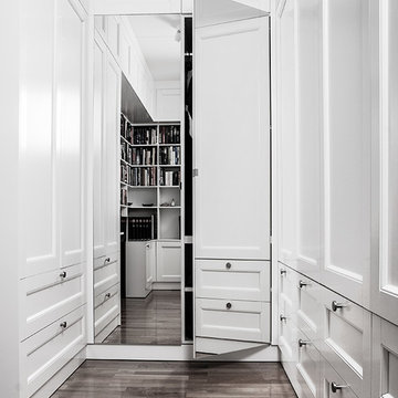 Walk-in closet