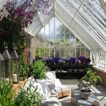 Anlehn-Gewächshaus Interieur