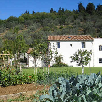 Giardino privato con orto e frutteto