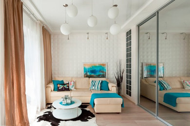 На фото: открытая, парадная гостиная комната среднего размера в современном стиле с белыми стенами и светлым паркетным полом