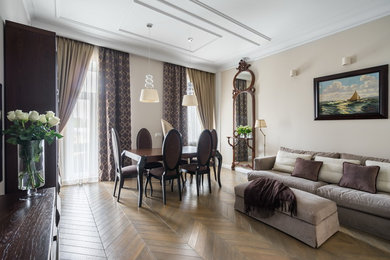 Klassisches Wohnzimmer in Sankt Petersburg