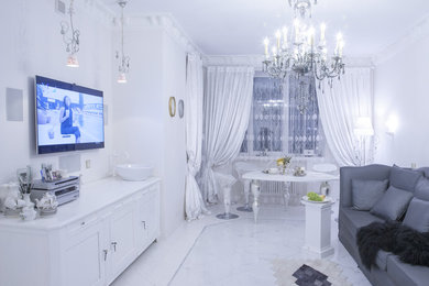 Family room - traditional family room idea in Moscow