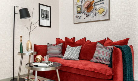 Houzz тур: Квартира для студента — с фрамугами и красным диваном