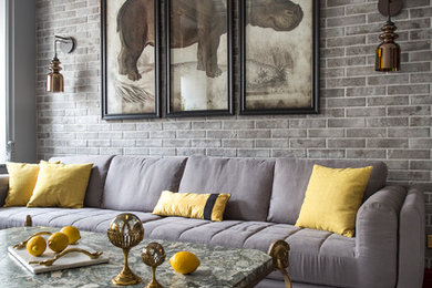 Mittelgroßes, Offenes Eklektisches Wohnzimmer ohne Kamin mit grauer Wandfarbe und hellem Holzboden in Mailand