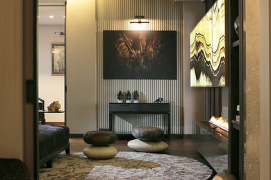 Стильный дизайн: гостиная комната с горизонтальным камином - последний тренд