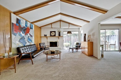 Example of a 1960s living room design in San Francisco