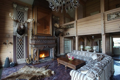 Cette image montre un grand salon bohème avec une salle de réception, un mur beige, un sol en carrelage de céramique, une cheminée standard, un manteau de cheminée en bois et aucun téléviseur.