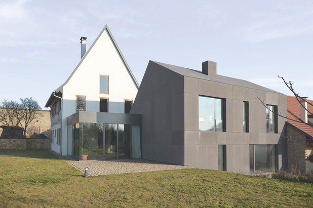 Modern Häuser by Morber Jennerich Architekten