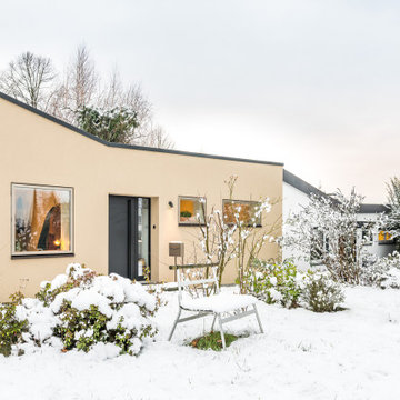 Einfamilienhaus versunken im Schnee