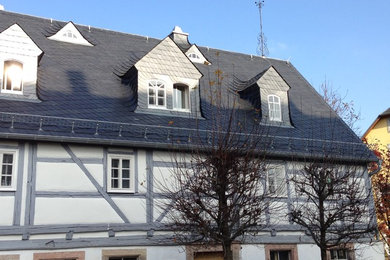 Idées déco pour une façade de maison montagne.