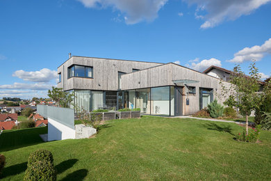 Moderne Holzfassade Haus in Stuttgart