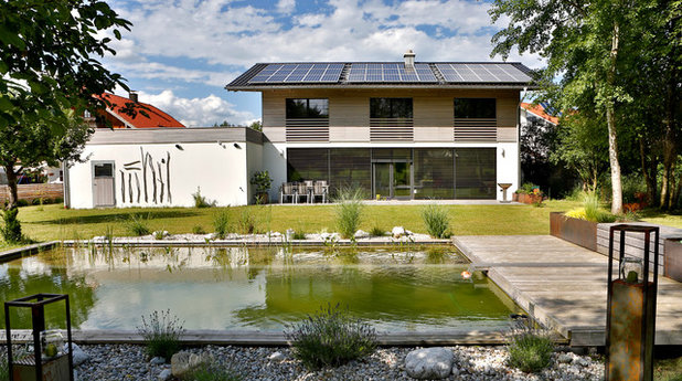 Modern Häuser by Passivhaus Gruber