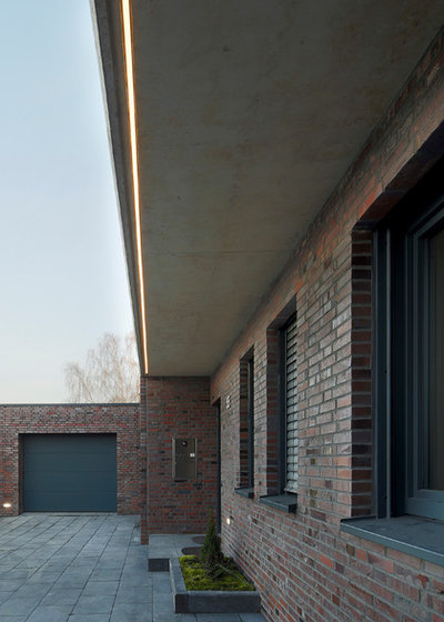 Modern Häuser by Ferreira | Verfürth Architekten