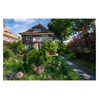 Hausgarten Hamburg Traditional Exterior Hamburg by Bahl GmbH