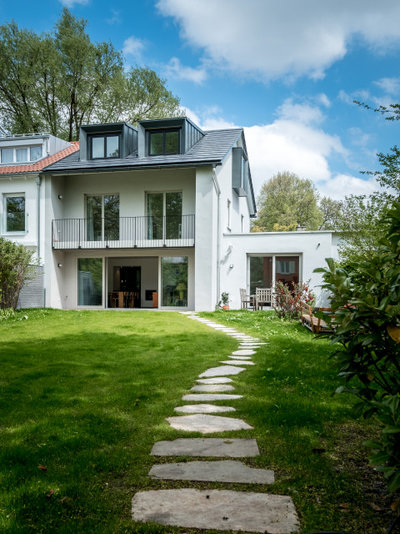 Modern Häuser by FV2 Architektur GmbH