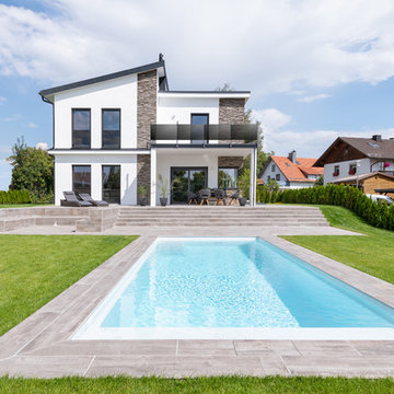 Lichtdurchflutetes luxuriöses Einfamilienhaus mit Pool