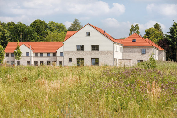 Häuser by Cedral