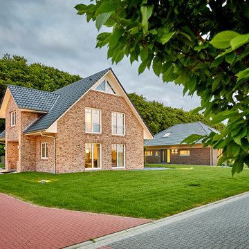 Modernes Einfamilienhaus in kontraststarker Gestaltung