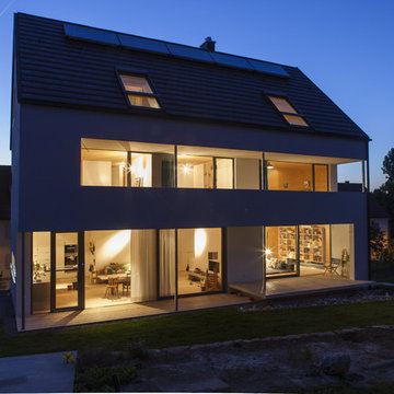 Modernes Einfamilienhaus mit rustikalem Charme
