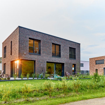 Modernes Flachdachhaus in zeitgemäßer Optik