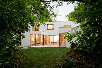 Inspiration for a contemporary exterior home remodel in Berlin