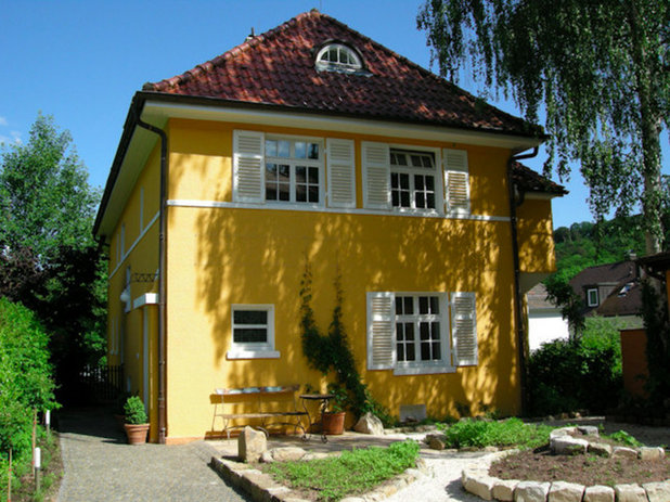 Modern Häuser by Britta Aumüller & Beate Meßmer Architekten