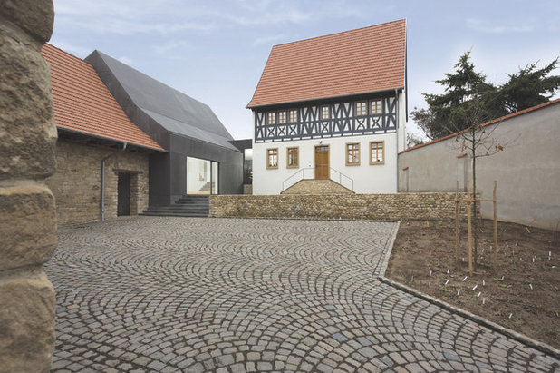 Rustikal Häuser by Morber Jennerich Architekten