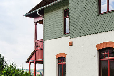 フランクフルトにあるカントリー風のおしゃれな家の外観の写真