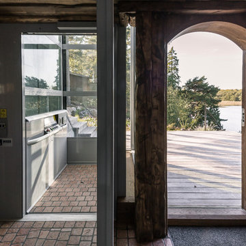 A lift for the house in the archipelago
