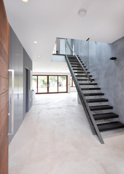 Contemporary Hallway & Landing by Pataross Projects