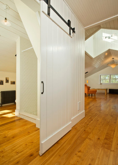 Farmhouse Hall by Phinney Design Group