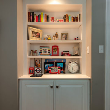 Built-in stereo and book shelf