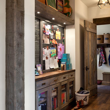 Castle Rock Farmhouse Chic - Hall Niche