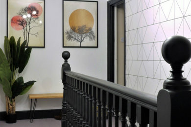 ロンドンにあるコンテンポラリースタイルのおしゃれな廊下の写真