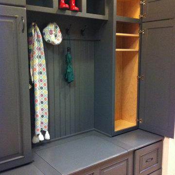 Dura Supreme Gray Boot Bench Cabinetry