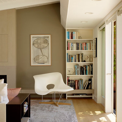 Hallway - modern hallway idea in San Francisco