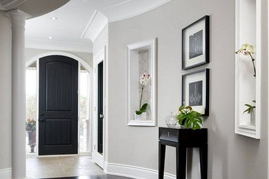 Example of a transitional hallway design in Chicago