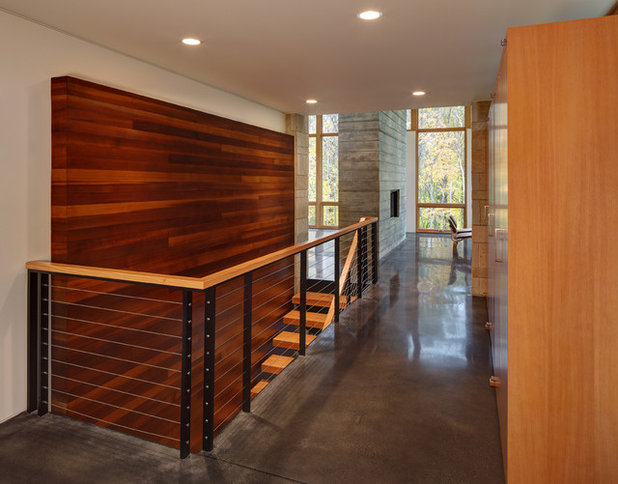 Contemporary Hall by Bruns Architecture