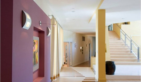 Best of the Week: 19 Dramatic Flooring Ideas for Hallways