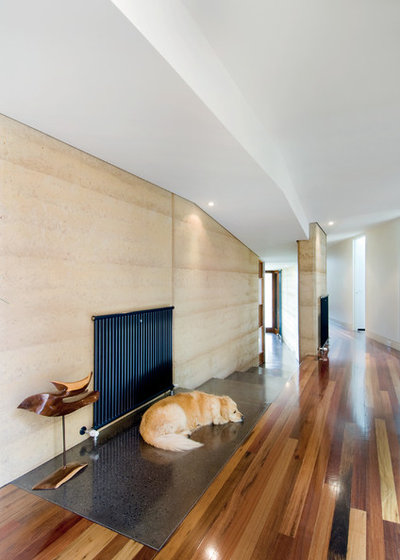 Contemporary Hall by Mihaly Slocombe
