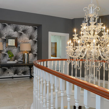 HOLLYWOOD GLAM HALL