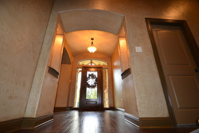 Tuscan hallway photo in Dallas