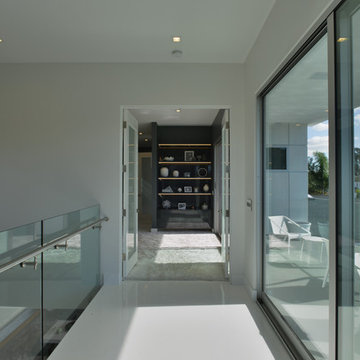 Lakewood Modern Residence