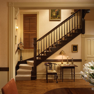 Lincoln Park Hallway & Staircase