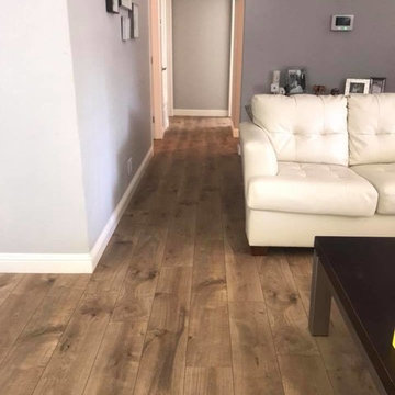 Mohawk Laminate Honeytone Oak from the Chalet Vista collection