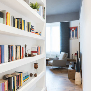 Ispirazione per un ingresso o corridoio moderno di medie dimensioni con pareti bianche