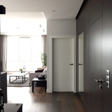 Neutral Colored Apartment - Hall