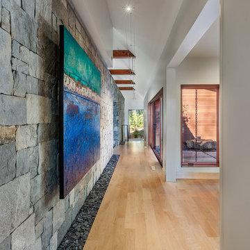 Secret Hollow Residence