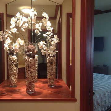 Take advantage of mirrors to unfold a fantastic floral arrangement!
