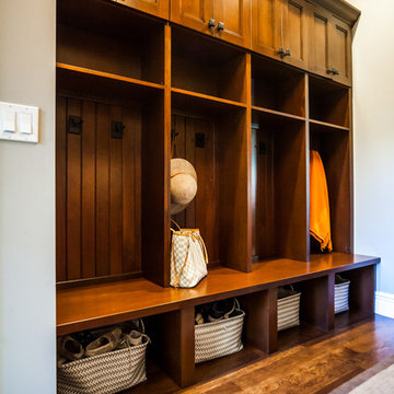 Transitional Kitchen & Bar